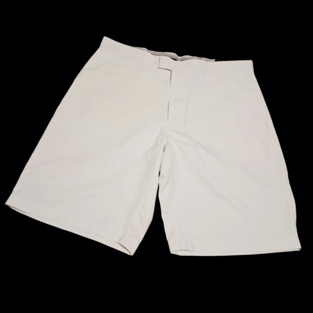 NWT Men's CALLAWAY Golf Shorts / Size: 36